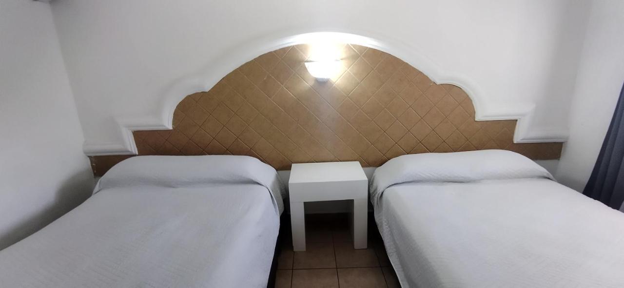 Hotel Casa Blanca Heroica Caborca Eksteriør bilde